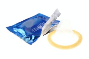Bao Cao su thiên nhiên (Latex Condom) rẻ và dễ mua.