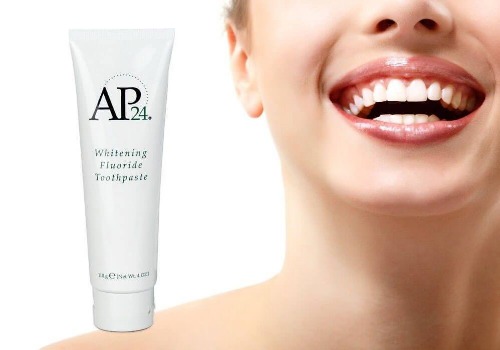 Sử dụng kem đánh răng Ap24 2 lần/ngày để bảo vệ răng miệng
