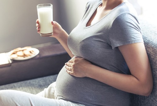 Sữa tươi không đường tốt cho mẹ và thai nhi